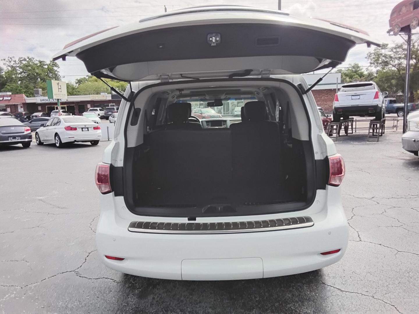 2012 White /Black Infiniti QX56 2WD (JN8AZ2NF5C9) with an 5.6L V8 DOHC 32V engine, 5-Speed Automatic transmission, located at 6112 N Florida Avenue, Tampa, FL, 33604, (888) 521-5131, 27.954929, -82.459534 - $499 down plus tax & tag. - Photo#11