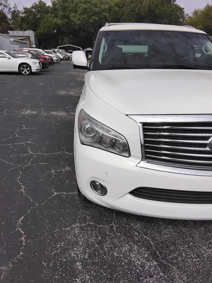2012 White /Black Infiniti QX56 2WD (JN8AZ2NF5C9) with an 5.6L V8 DOHC 32V engine, 5-Speed Automatic transmission, located at 6112 N Florida Avenue, Tampa, FL, 33604, (888) 521-5131, 27.954929, -82.459534 - $499 down plus tax & tag.- Photo#4