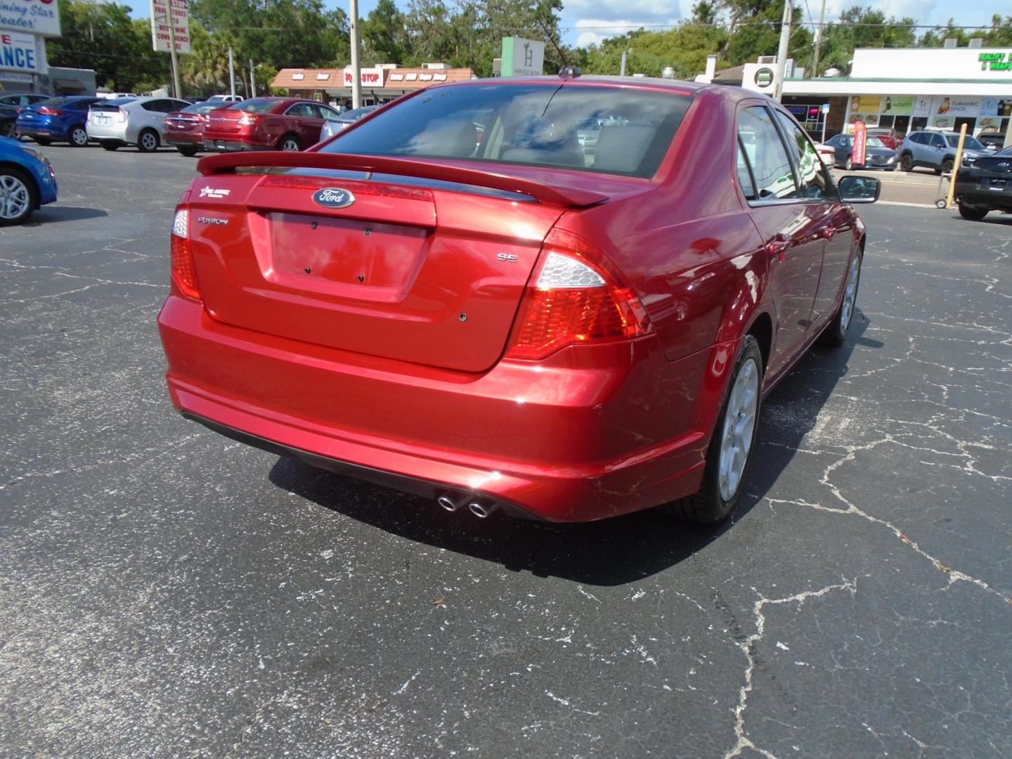 2011 Ford Fusion I4 SE (3FAHP0HA6BR) with an 2.5L L4 DOHC 16V engine, located at 6112 N Florida Avenue, Tampa, FL, 33604, (888) 521-5131, 27.954929, -82.459534 - Photo#3