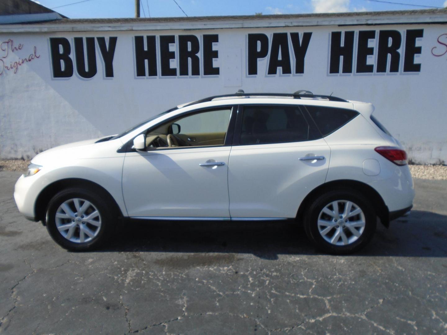 2013 WHITE /Beige Nissan Murano SV (JN8AZ1MU2DW) with an 3.5L V6 DOHC 24V engine, Continuously Variable Transmission transmission, located at 6112 N Florida Avenue, Tampa, FL, 33604, (888) 521-5131, 27.954929, -82.459534 - 499$ DOWN PLUS TAX & TAG - Photo#0