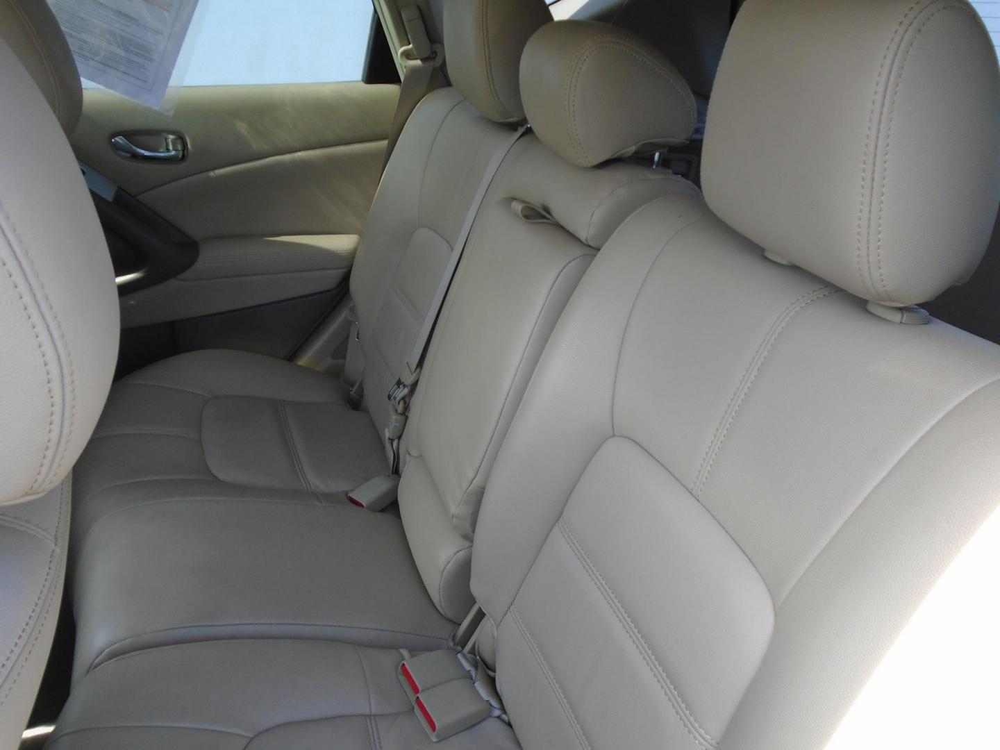 2013 WHITE /Beige Nissan Murano SV (JN8AZ1MU2DW) with an 3.5L V6 DOHC 24V engine, Continuously Variable Transmission transmission, located at 6112 N Florida Avenue, Tampa, FL, 33604, (888) 521-5131, 27.954929, -82.459534 - 499$ DOWN PLUS TAX & TAG - Photo#12