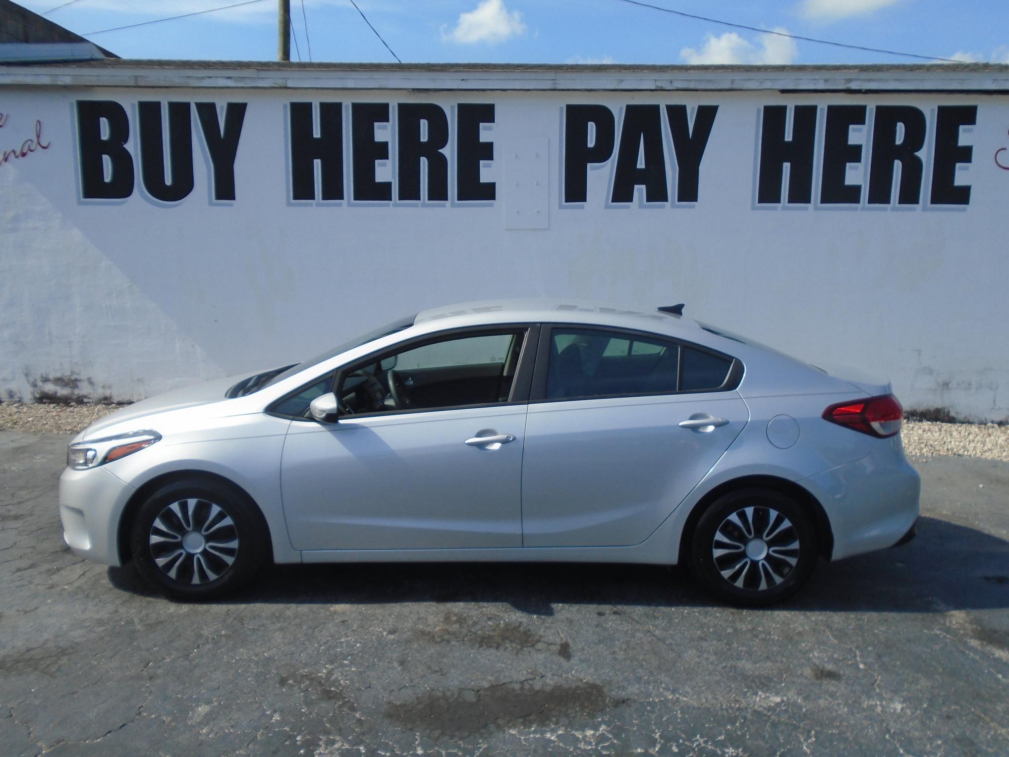 2017 Kia Forte LX 6M