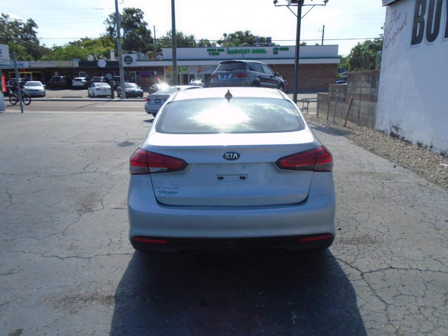 2017 SILVER /Grey Kia Forte LX 6M (3KPFK4A77HE) with an 2.0L L4 DOHC 16V engine, 6M transmission, located at 6112 N Florida Avenue, Tampa, FL, 33604, (888) 521-5131, 27.954929, -82.459534 - 499 DOWN PLUS TAX & TAG - Photo#4