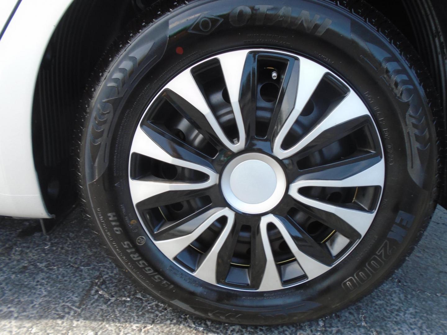 2017 SILVER /Grey Kia Forte LX 6M (3KPFK4A77HE) with an 2.0L L4 DOHC 16V engine, 6M transmission, located at 6112 N Florida Avenue, Tampa, FL, 33604, (888) 521-5131, 27.954929, -82.459534 - 499 DOWN PLUS TAX & TAG - Photo#10