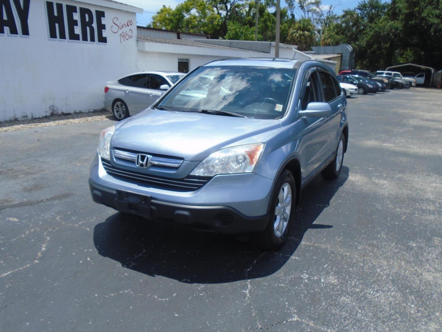 2009 LT BLUE /Beige Honda CR-V EX-L 2WD 5-Speed AT (5J6RE38789L) with an 2.4L L4 DOHC 16V engine, 5-Speed Automatic Overdrive transmission, located at 6112 N Florida Avenue, Tampa, FL, 33604, (888) 521-5131, 27.954929, -82.459534 - 499 DOWN PLUS TAX & TAG - Photo#2