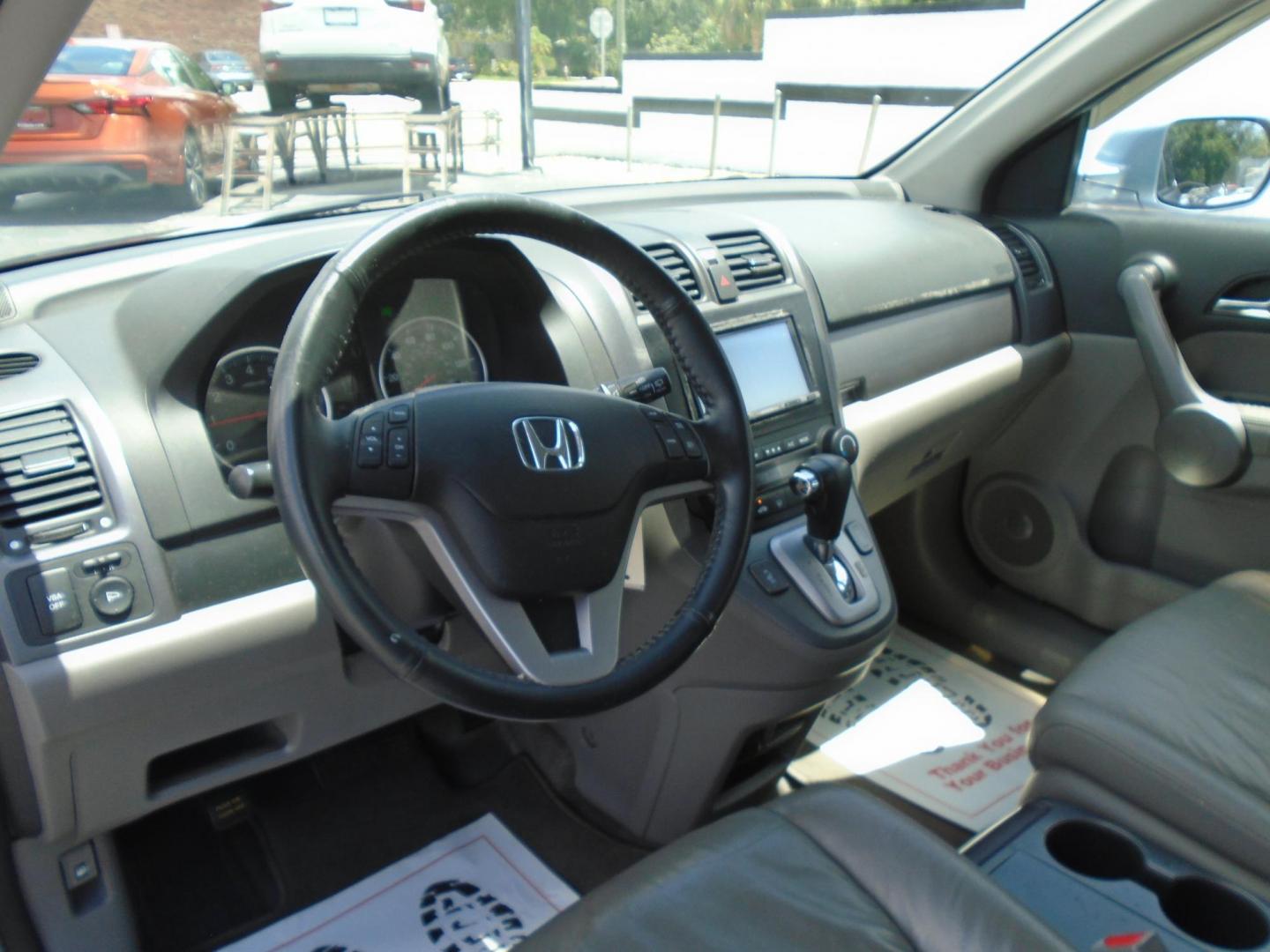 2009 LT BLUE /Beige Honda CR-V EX-L 2WD 5-Speed AT (5J6RE38789L) with an 2.4L L4 DOHC 16V engine, 5-Speed Automatic Overdrive transmission, located at 6112 N Florida Avenue, Tampa, FL, 33604, (888) 521-5131, 27.954929, -82.459534 - 499 DOWN PLUS TAX & TAG - Photo#10