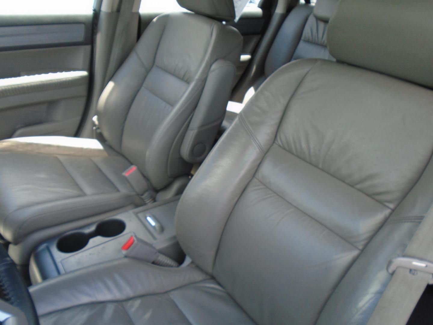 2009 LT BLUE /Beige Honda CR-V EX-L 2WD 5-Speed AT (5J6RE38789L) with an 2.4L L4 DOHC 16V engine, 5-Speed Automatic Overdrive transmission, located at 6112 N Florida Avenue, Tampa, FL, 33604, (888) 521-5131, 27.954929, -82.459534 - 499 DOWN PLUS TAX & TAG - Photo#11