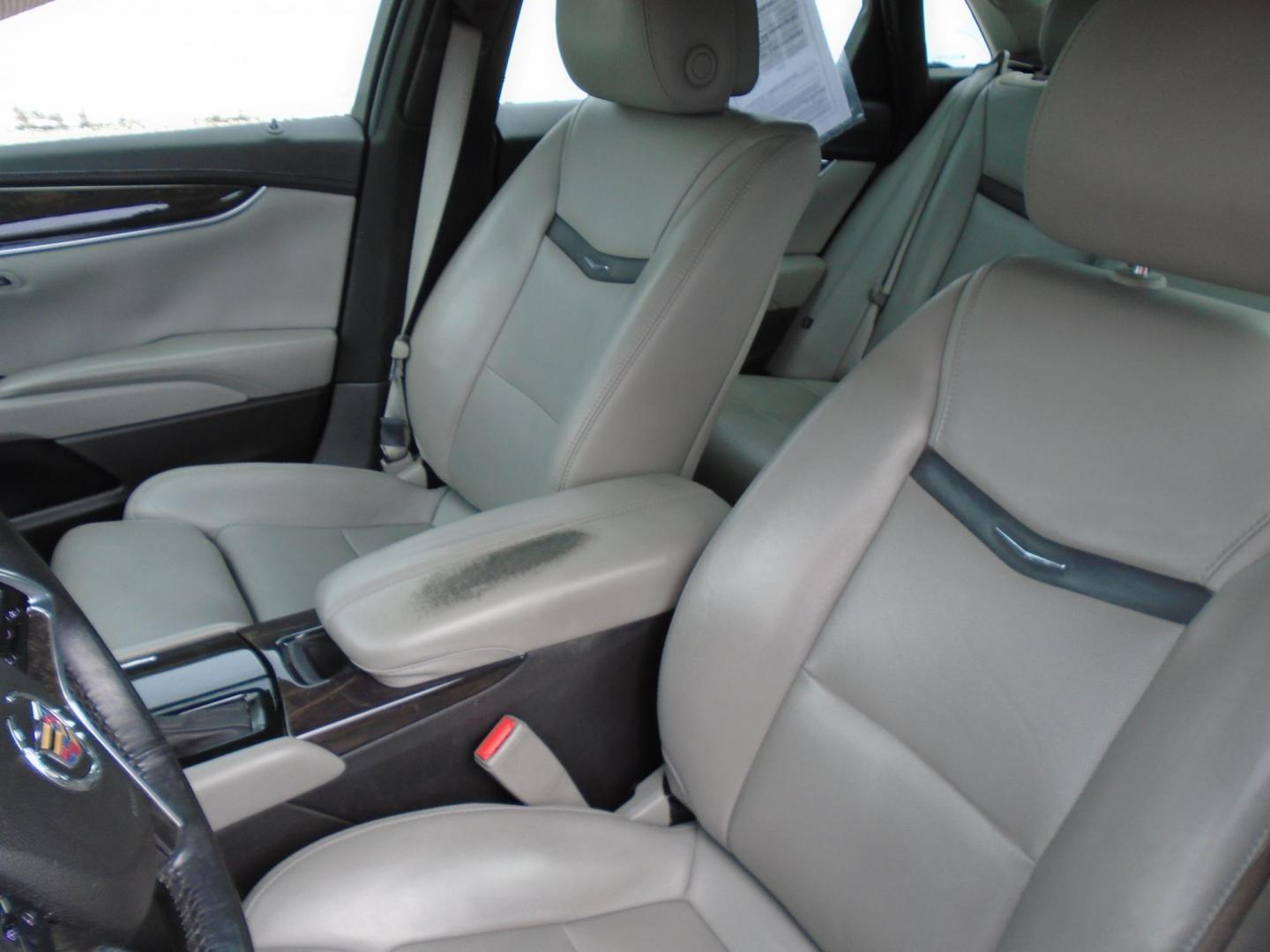 2014 BLUE /Beige Cadillac XTS Luxury FWD (2G61M5S39E9) with an 3.6L V6 DOHC 24V engine, 6-Speed Automatic transmission, located at 6112 N Florida Avenue, Tampa, FL, 33604, (888) 521-5131, 27.954929, -82.459534 - 499 DOWN PLUS TAX & TAG. - Photo#11