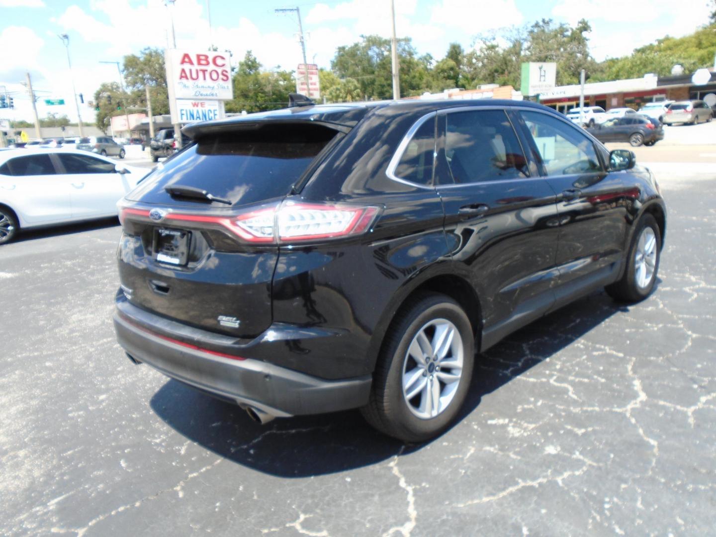 2018 BLACK /Grey Ford Edge SEL FWD (2FMPK3J94JB) with an 2.0L L4 DOHC 16V engine, 6A transmission, located at 6112 N Florida Avenue, Tampa, FL, 33604, (888) 521-5131, 27.954929, -82.459534 - 499 DOWN PLUS TAX & TAG - Photo#5