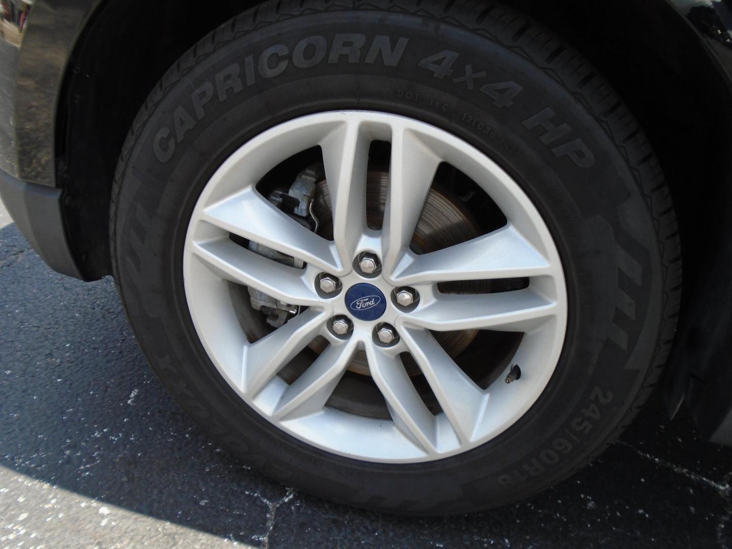 2018 BLACK /Grey Ford Edge SEL FWD (2FMPK3J94JB) with an 2.0L L4 DOHC 16V engine, 6A transmission, located at 6112 N Florida Avenue, Tampa, FL, 33604, (888) 521-5131, 27.954929, -82.459534 - 499 DOWN PLUS TAX & TAG - Photo#8