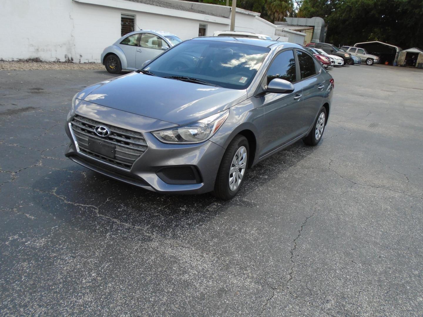 2018 Blue /Grey Hyundai Accent SEL 4-Door 6A (3KPC24A3XJE) with an 1.6L L4 DOHC 16V engine, 6A transmission, located at 6112 N Florida Avenue, Tampa, FL, 33604, (888) 521-5131, 27.954929, -82.459534 - 499 DOWN PLUS TAX & TAG. - Photo#3