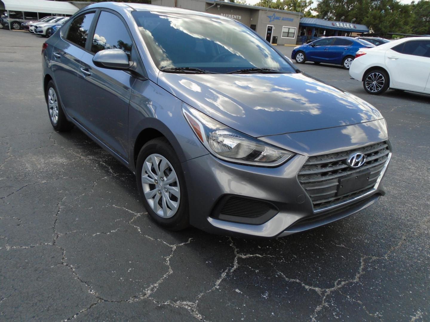 2018 Blue /Grey Hyundai Accent SEL 4-Door 6A (3KPC24A3XJE) with an 1.6L L4 DOHC 16V engine, 6A transmission, located at 6112 N Florida Avenue, Tampa, FL, 33604, (888) 521-5131, 27.954929, -82.459534 - 499 DOWN PLUS TAX & TAG. - Photo#2