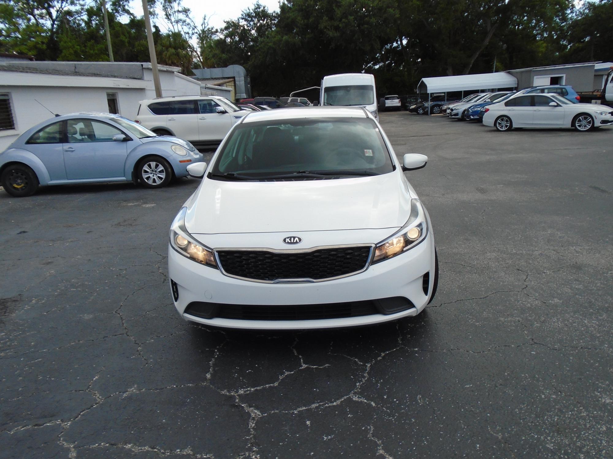 2017 Kia Forte LX 6M