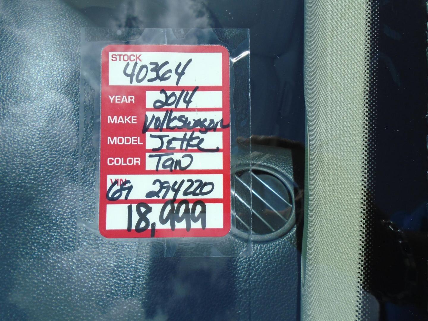 2014 TAN /Beige Volkswagen Jetta SE (3VWD17AJ1EM) with an 1.8L L4 DOHC 20V engine, located at 6112 N Florida Avenue, Tampa, FL, 33604, (888) 521-5131, 27.954929, -82.459534 - 499 DOWN PLUS TAX & TAG - Photo#12