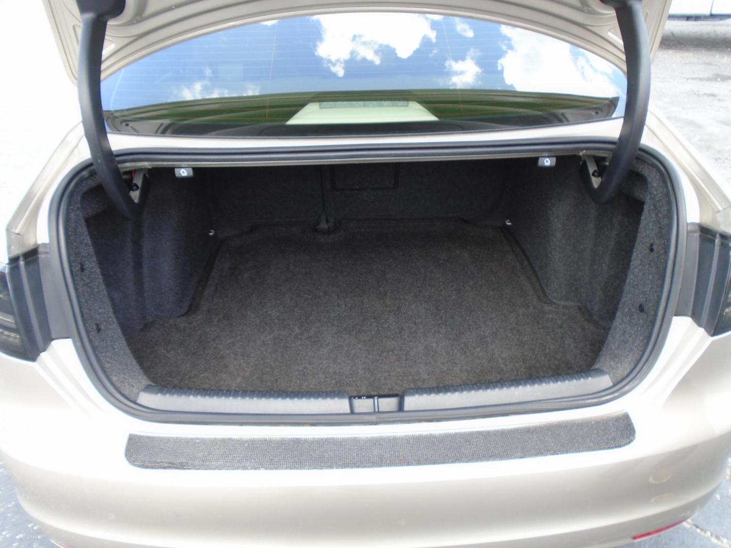 2014 TAN /Beige Volkswagen Jetta SE (3VWD17AJ1EM) with an 1.8L L4 DOHC 20V engine, located at 6112 N Florida Avenue, Tampa, FL, 33604, (888) 521-5131, 27.954929, -82.459534 - 499 DOWN PLUS TAX & TAG - Photo#7