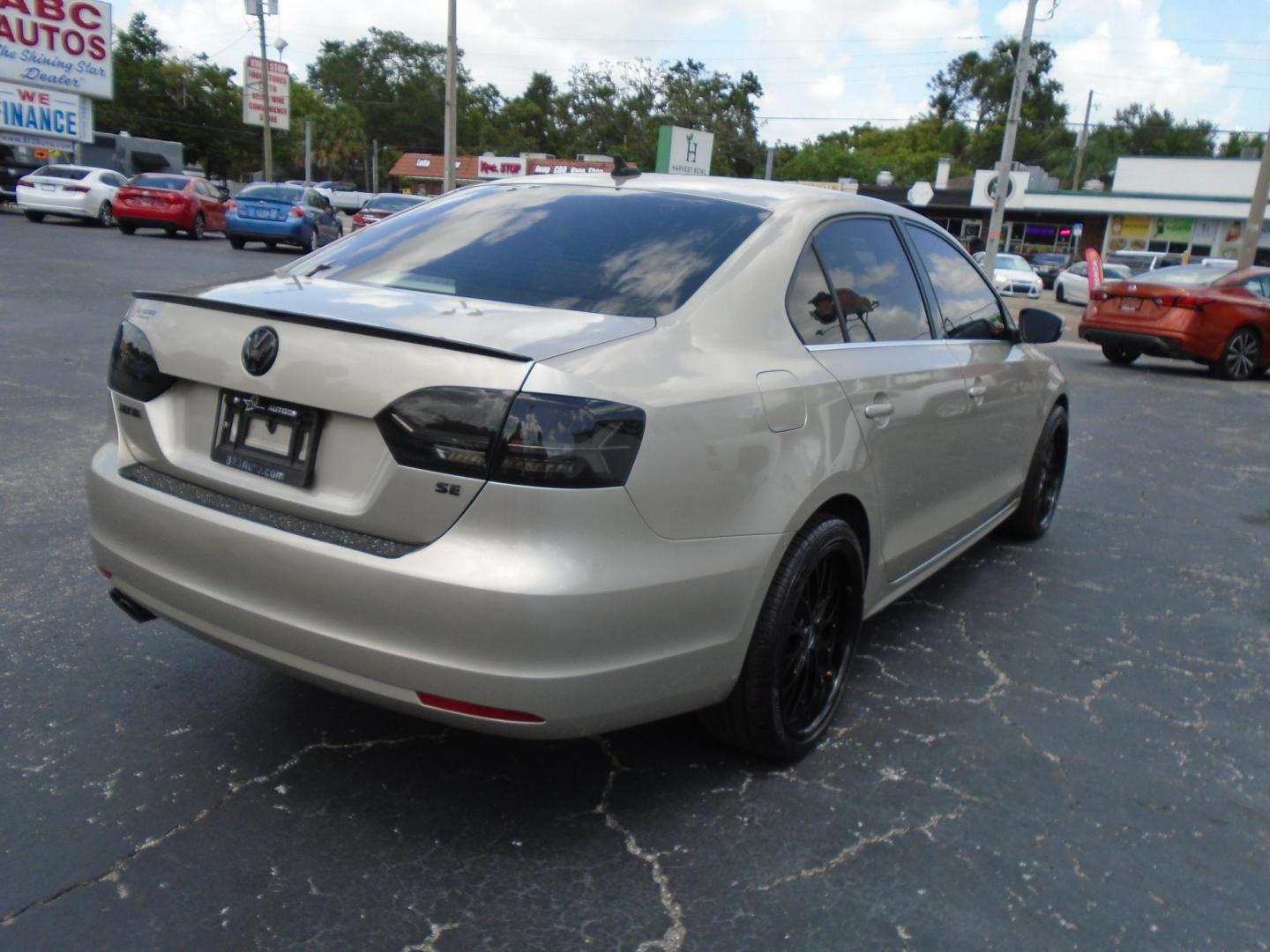 2014 TAN /Beige Volkswagen Jetta SE (3VWD17AJ1EM) with an 1.8L L4 DOHC 20V engine, located at 6112 N Florida Avenue, Tampa, FL, 33604, (888) 521-5131, 27.954929, -82.459534 - 499 DOWN PLUS TAX & TAG - Photo#6