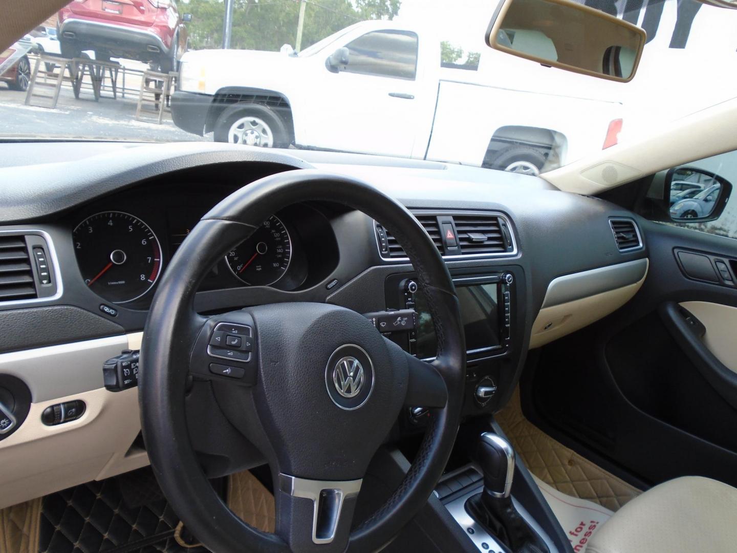 2014 TAN /Beige Volkswagen Jetta SE (3VWD17AJ1EM) with an 1.8L L4 DOHC 20V engine, located at 6112 N Florida Avenue, Tampa, FL, 33604, (888) 521-5131, 27.954929, -82.459534 - 499 DOWN PLUS TAX & TAG - Photo#8