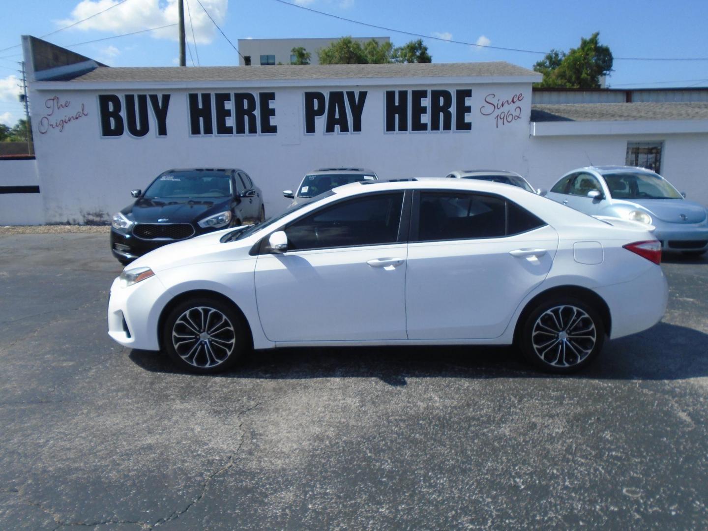2014 White /Grey Toyota Corolla L 4-Speed AT (2T1BURHE7EC) with an 1.8L L4 DOHC 16V engine, 4-Speed Automatic transmission, located at 6112 N Florida Avenue, Tampa, FL, 33604, (888) 521-5131, 27.954929, -82.459534 - 499 down plus tax & tag. - Photo#0