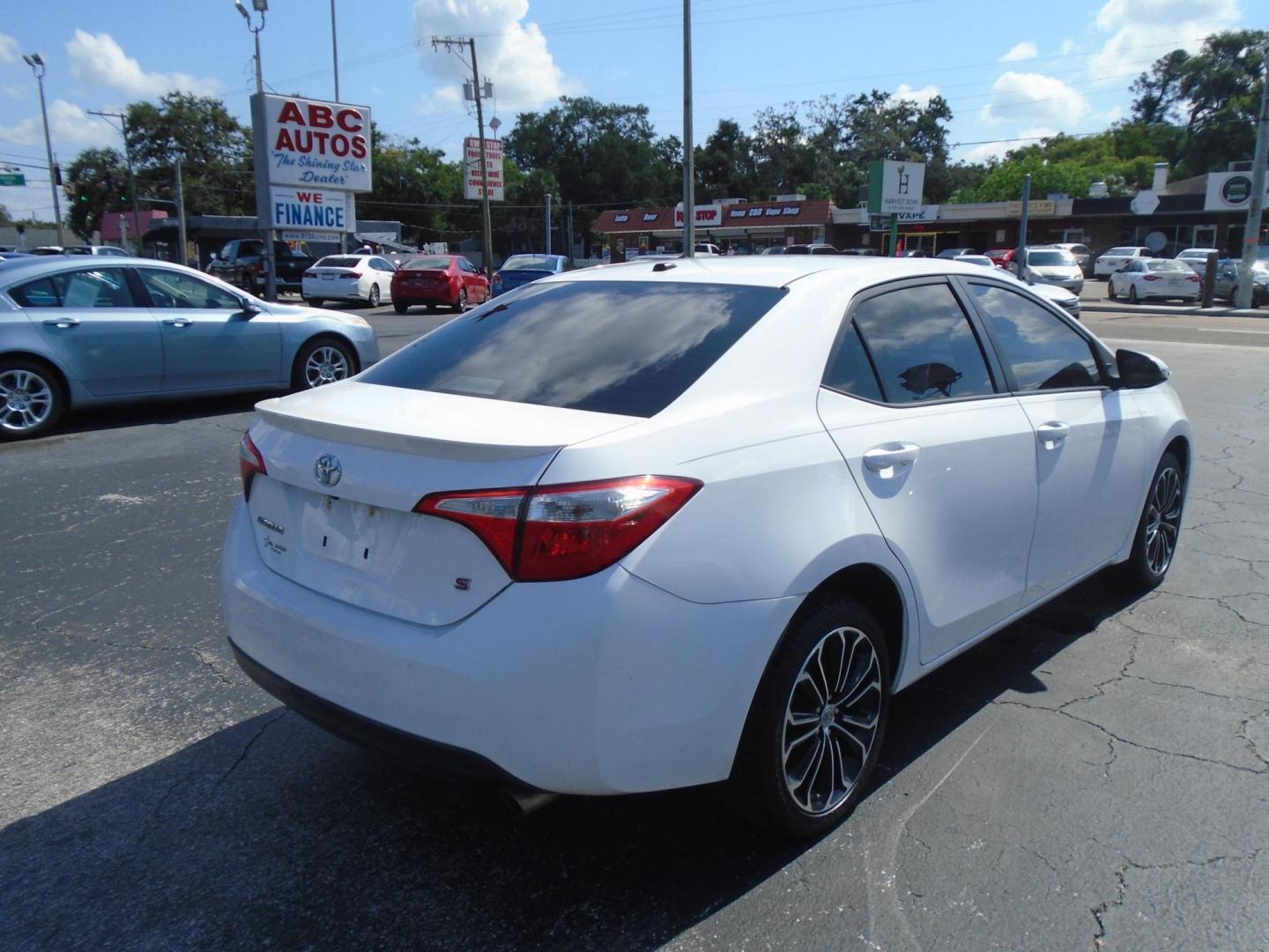 2014 White /Grey Toyota Corolla L 4-Speed AT (2T1BURHE7EC) with an 1.8L L4 DOHC 16V engine, 4-Speed Automatic transmission, located at 6112 N Florida Avenue, Tampa, FL, 33604, (888) 521-5131, 27.954929, -82.459534 - 499 down plus tax & tag. - Photo#5