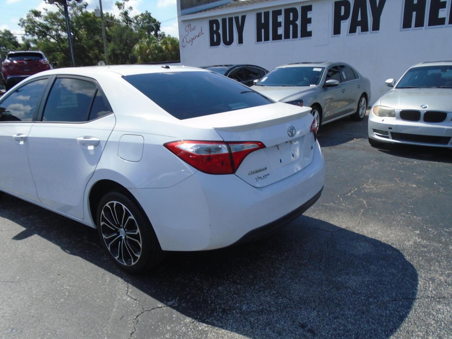 2014 White /Grey Toyota Corolla L 4-Speed AT (2T1BURHE7EC) with an 1.8L L4 DOHC 16V engine, 4-Speed Automatic transmission, located at 6112 N Florida Avenue, Tampa, FL, 33604, (888) 521-5131, 27.954929, -82.459534 - 499 down plus tax & tag. - Photo#6