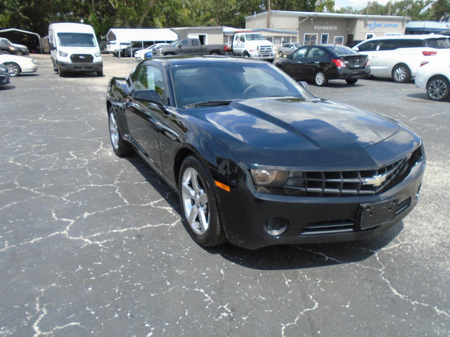 2011 BLACK /Grey Chevrolet Camaro LS Coupe (2G1FA1ED9B9) with an 3.6L V6 DOHC 24V engine, 6-Speed Automatic transmission, located at 6112 N Florida Avenue, Tampa, FL, 33604, (888) 521-5131, 27.954929, -82.459534 - 499 DOWN PLUS TAX & TAG. - Photo#3