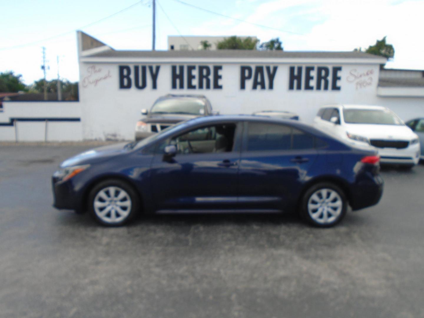 2020 Blue /Grey Toyota Corolla LE (JTDEPRAE8LJ) with an 1.8L L4 DOHC 16V engine, CVT transmission, located at 6112 N Florida Avenue, Tampa, FL, 33604, (888) 521-5131, 27.954929, -82.459534 - 499$ DOWN PLUS TAX & TAG. - Photo#0