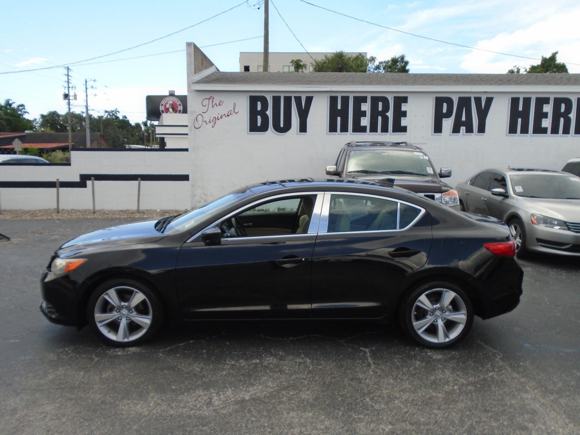 photo of 2013 Acura ILX 5-Spd AT w/ Technology Package