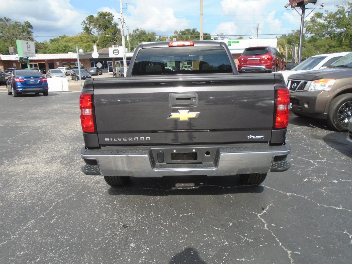 2014 BLACK /Beige Chevrolet Silverado 1500 Work Truck 1WT Double Cab 2WD (1GCRCPEH2EZ) with an 4.3L V6 OHV 12V engine, 6-Speed Automatic transmission, located at 6112 N Florida Avenue, Tampa, FL, 33604, (888) 521-5131, 27.954929, -82.459534 - 499$ DOWN PLUS TAX & TAG. - Photo#5