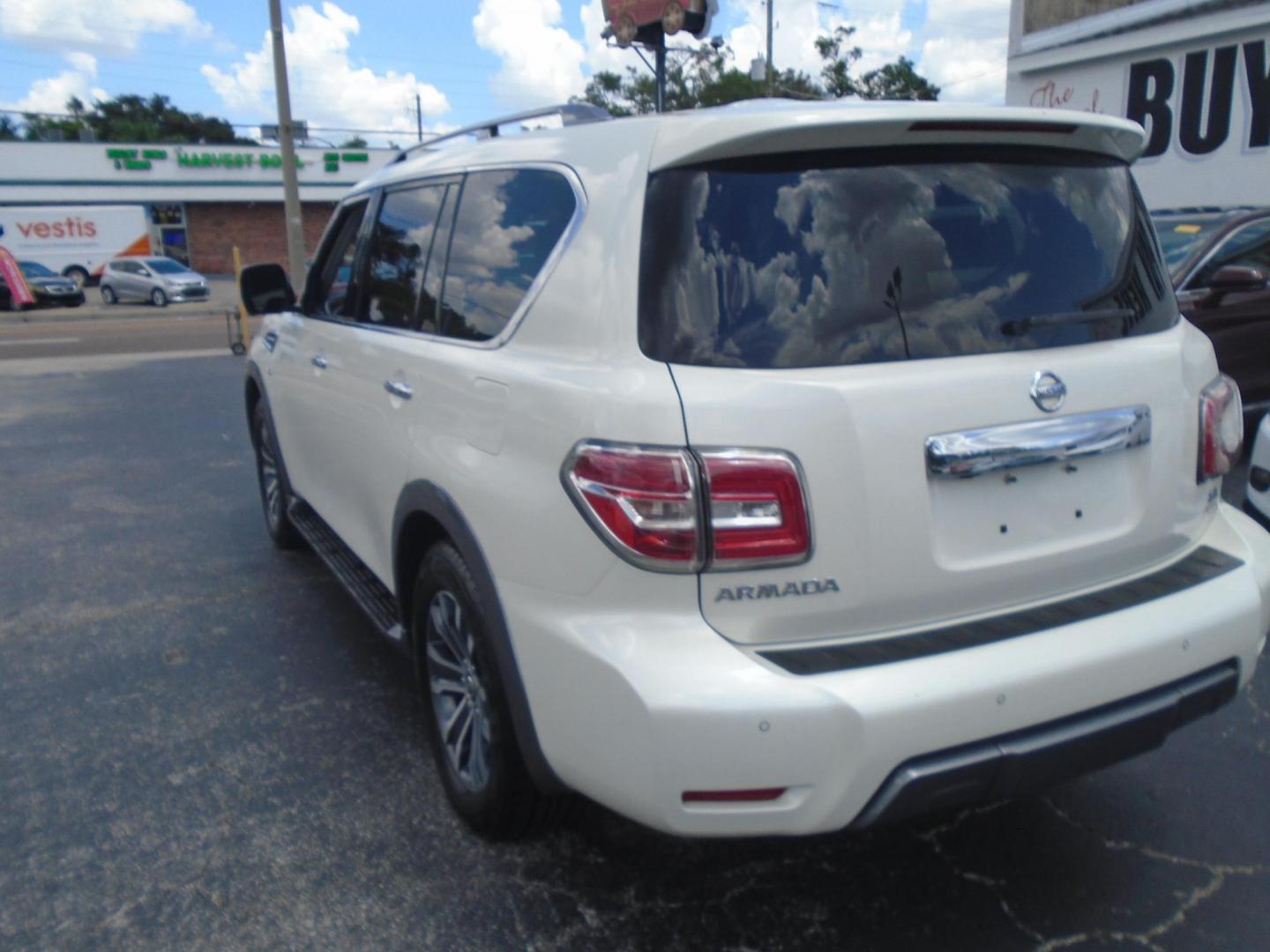2019 White /BLACK Nissan Armada SL 2WD (JN8AY2ND6KX) with an 5.6L V8 DOHC 32V engine, 7A transmission, located at 6112 N Florida Avenue, Tampa, FL, 33604, (888) 521-5131, 27.954929, -82.459534 - 499$ DOWN PLUS TAX & TAG. - Photo#5