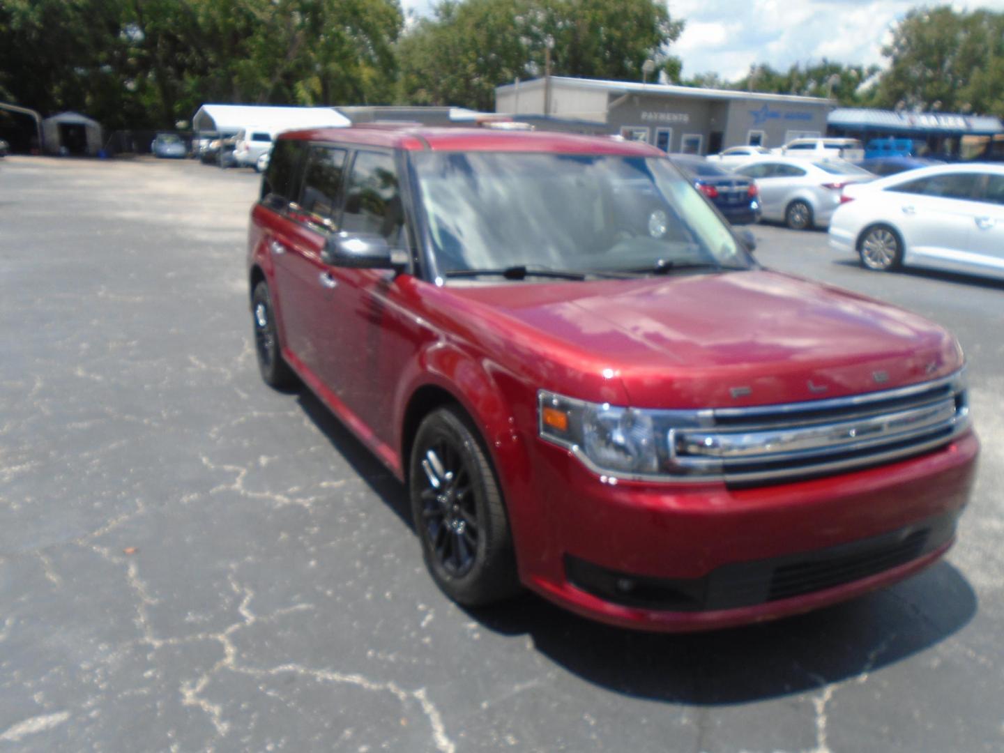 2015 RED /Beige Ford Flex SEL FWD (2FMGK5C8XFB) with an 3.5L V6 DOHC 24V engine, 6-Speed Automatic Overdrive transmission, located at 6112 N Florida Avenue, Tampa, FL, 33604, (888) 521-5131, 27.954929, -82.459534 - 499$ DOWN PLUS TAX & TAG. - Photo#3