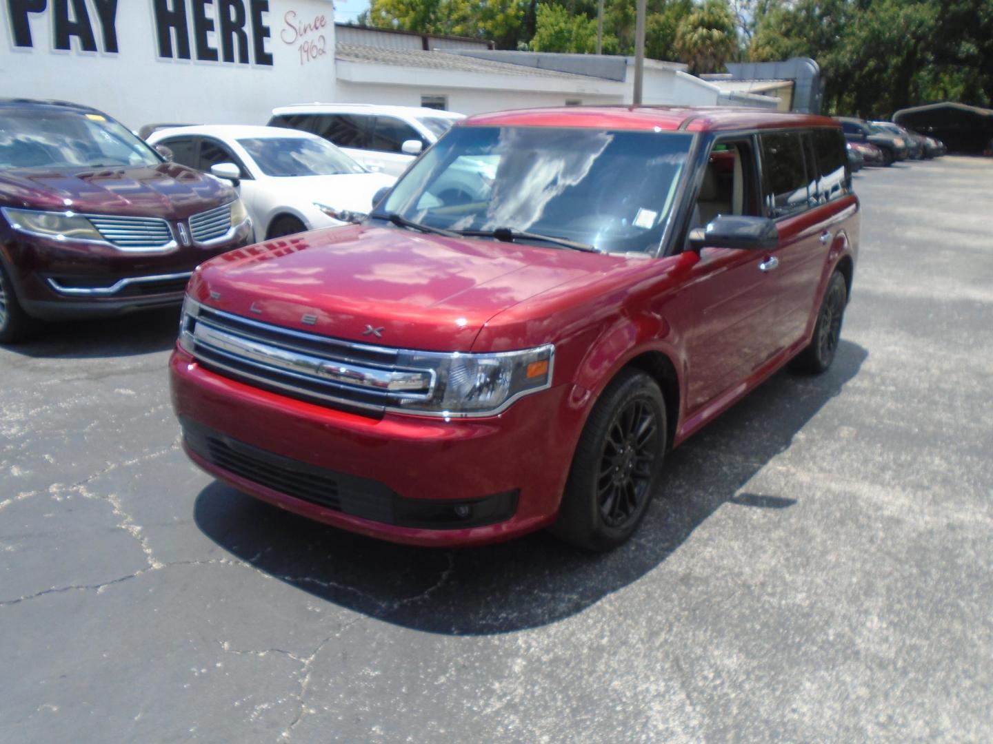 2015 RED /Beige Ford Flex SEL FWD (2FMGK5C8XFB) with an 3.5L V6 DOHC 24V engine, 6-Speed Automatic Overdrive transmission, located at 6112 N Florida Avenue, Tampa, FL, 33604, (888) 521-5131, 27.954929, -82.459534 - 499$ DOWN PLUS TAX & TAG. - Photo#2