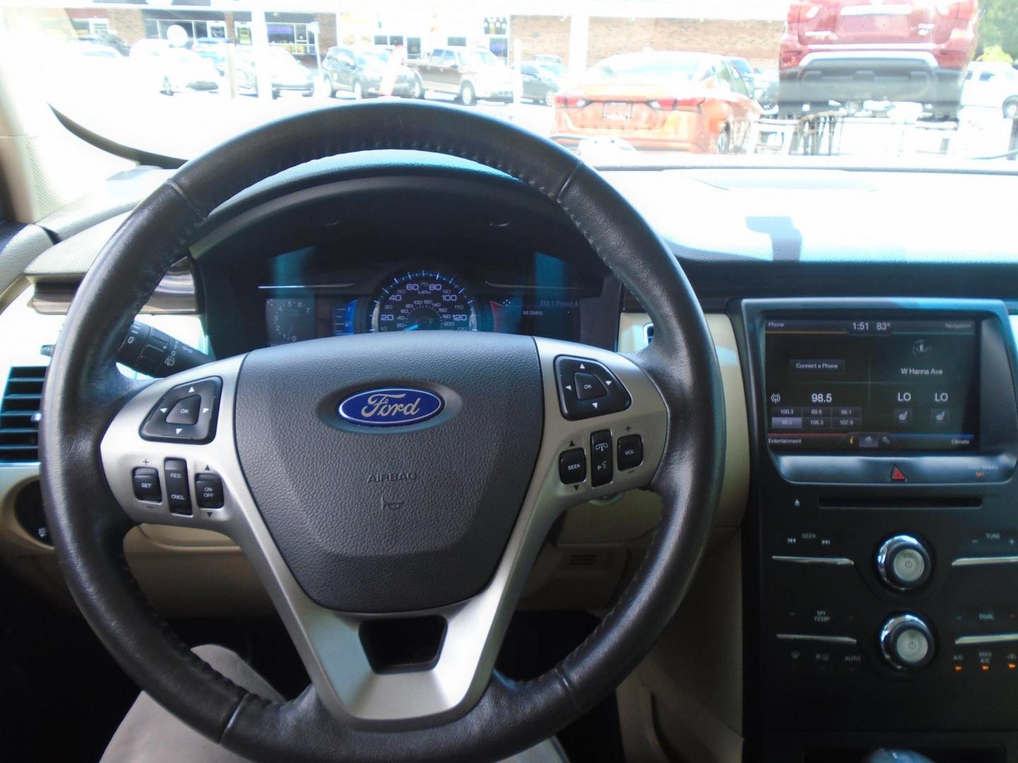 2015 RED /Beige Ford Flex SEL FWD (2FMGK5C8XFB) with an 3.5L V6 DOHC 24V engine, 6-Speed Automatic Overdrive transmission, located at 6112 N Florida Avenue, Tampa, FL, 33604, (888) 521-5131, 27.954929, -82.459534 - 499$ DOWN PLUS TAX & TAG. - Photo#14