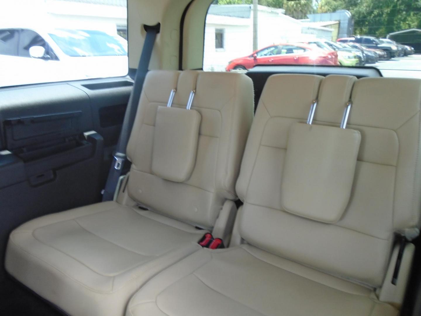 2015 RED /Beige Ford Flex SEL FWD (2FMGK5C8XFB) with an 3.5L V6 DOHC 24V engine, 6-Speed Automatic Overdrive transmission, located at 6112 N Florida Avenue, Tampa, FL, 33604, (888) 521-5131, 27.954929, -82.459534 - 499$ DOWN PLUS TAX & TAG. - Photo#13