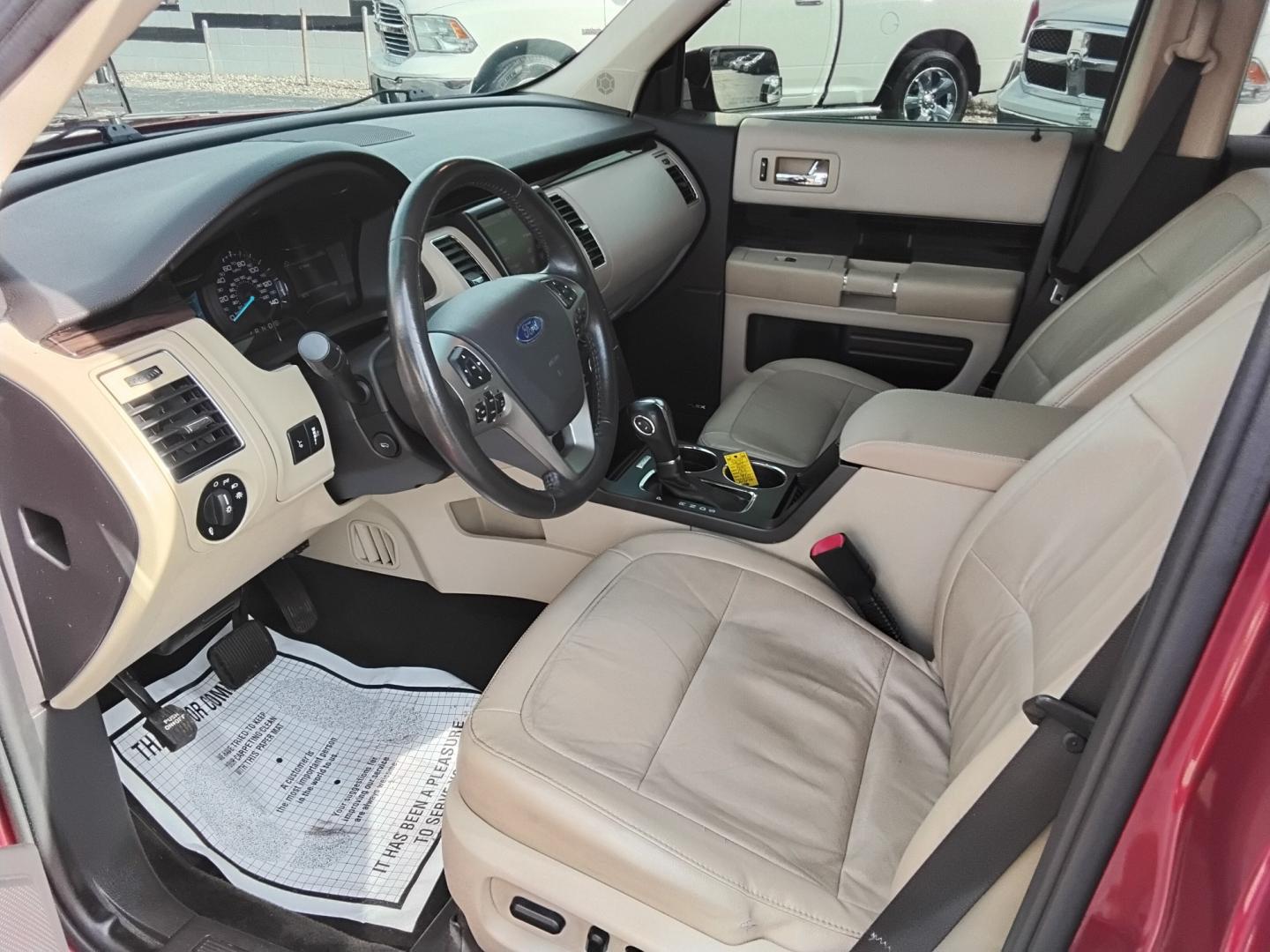 2015 RED /Beige Ford Flex SEL FWD (2FMGK5C8XFB) with an 3.5L V6 DOHC 24V engine, 6-Speed Automatic Overdrive transmission, located at 6112 N Florida Avenue, Tampa, FL, 33604, (888) 521-5131, 27.954929, -82.459534 - $499 DOWN PLUS TAX & TAG.- Photo#6