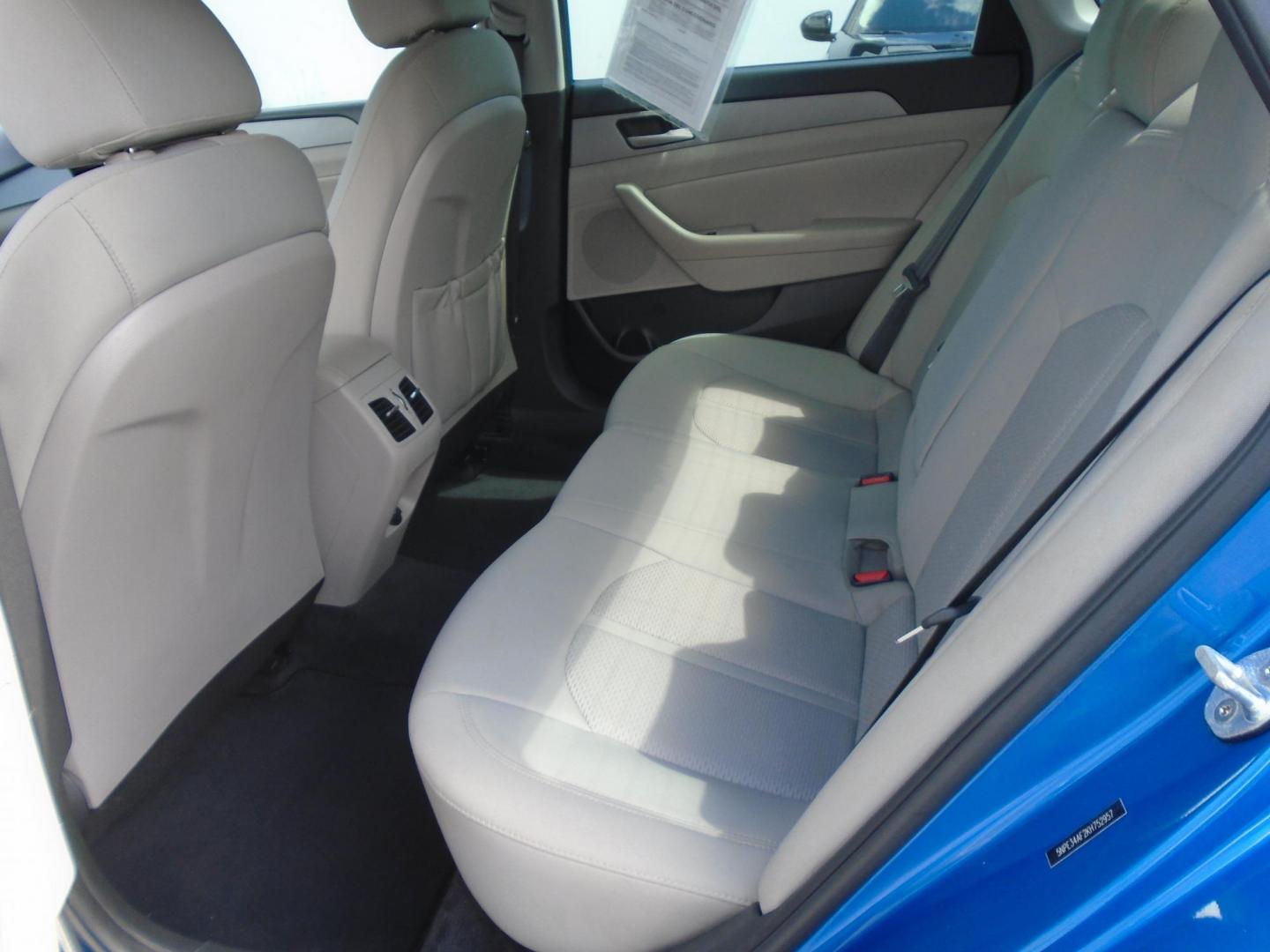 2019 Blue /Beige Hyundai Sonata Sport (5NPE34AF2KH) with an 2.4L L4 DOHC 16V engine, 6A transmission, located at 6112 N Florida Avenue, Tampa, FL, 33604, (888) 521-5131, 27.954929, -82.459534 - 499$ DOWN PLUS TAX & TAG. - Photo#10