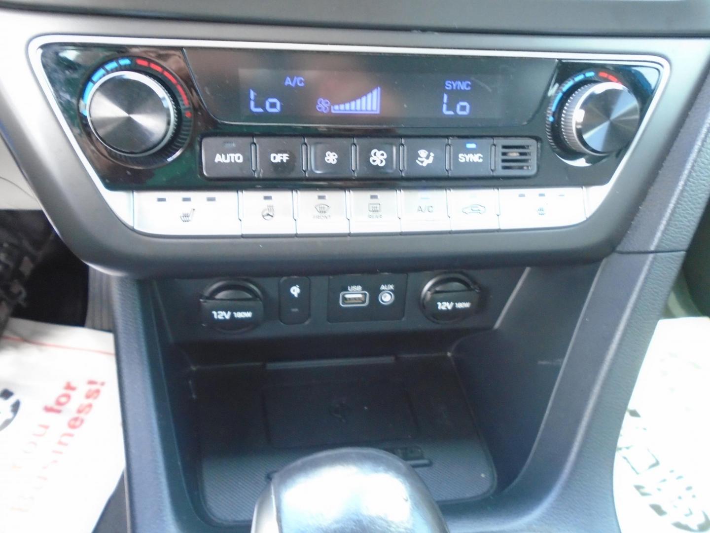 2019 Blue /Beige Hyundai Sonata Sport (5NPE34AF2KH) with an 2.4L L4 DOHC 16V engine, 6A transmission, located at 6112 N Florida Avenue, Tampa, FL, 33604, (888) 521-5131, 27.954929, -82.459534 - 499$ DOWN PLUS TAX & TAG. - Photo#8