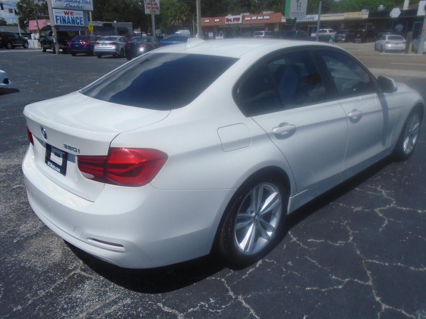2018 White /Black BMW 3-Series 320i Sedan (WBA8A9C55JA) with an 2.0L L4 DOHC 16V engine, 8A transmission, located at 6112 N Florida Avenue, Tampa, FL, 33604, (888) 521-5131, 27.954929, -82.459534 - 499$ DOWN PLUS TAG & TAX. - Photo#8