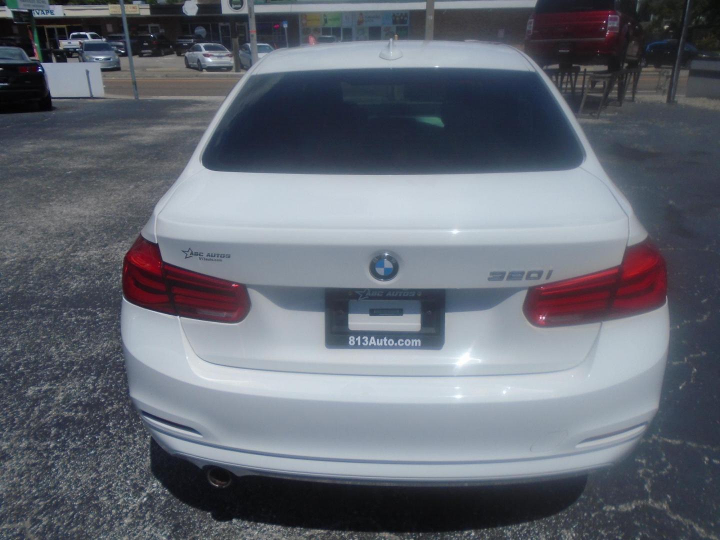 2018 White /Black BMW 3-Series 320i Sedan (WBA8A9C55JA) with an 2.0L L4 DOHC 16V engine, 8A transmission, located at 6112 N Florida Avenue, Tampa, FL, 33604, (888) 521-5131, 27.954929, -82.459534 - 499$ DOWN PLUS TAG & TAX. - Photo#10