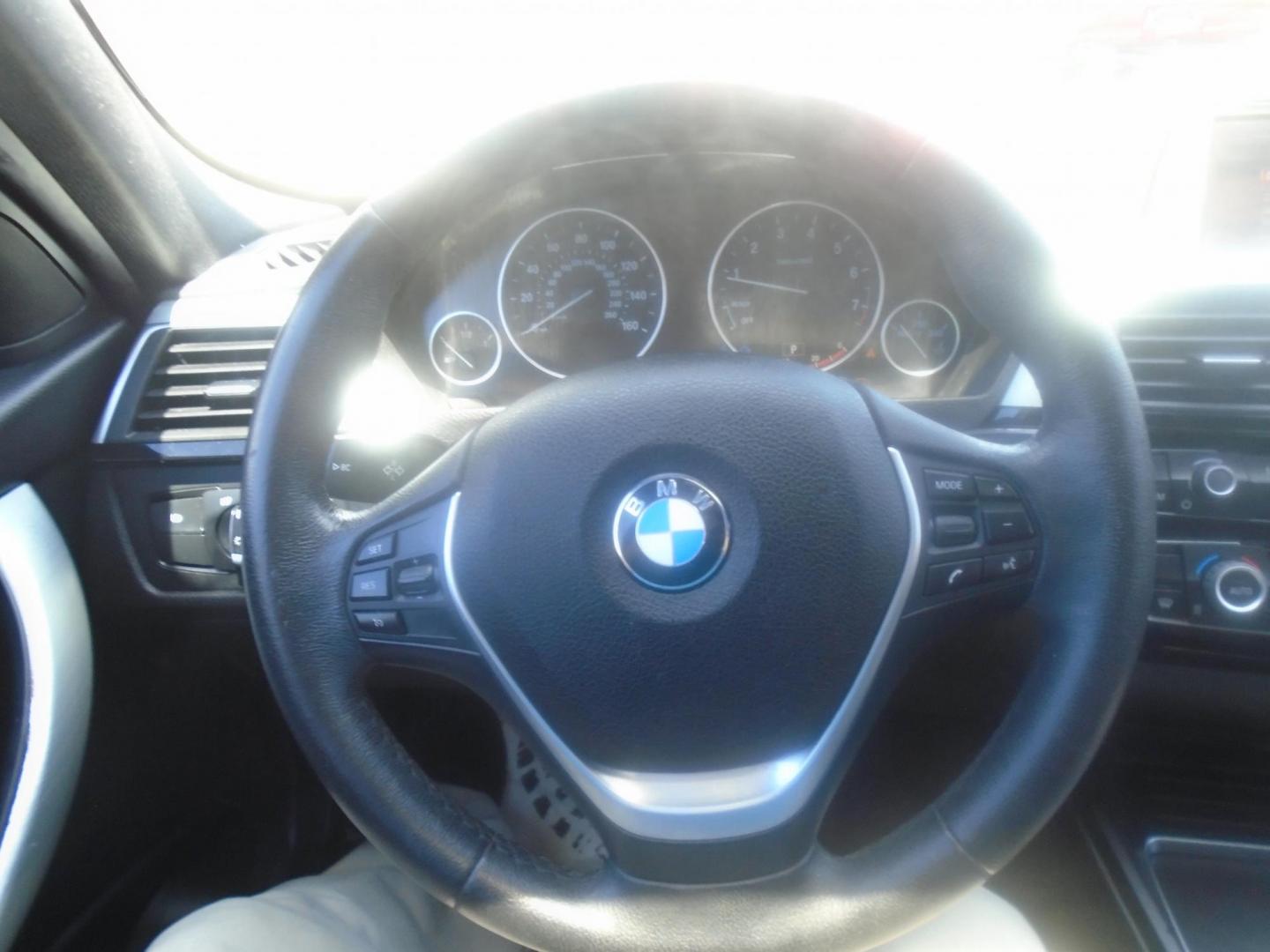 2018 White /Black BMW 3-Series 320i Sedan (WBA8A9C55JA) with an 2.0L L4 DOHC 16V engine, 8A transmission, located at 6112 N Florida Avenue, Tampa, FL, 33604, (888) 521-5131, 27.954929, -82.459534 - 499$ DOWN PLUS TAG & TAX. - Photo#14