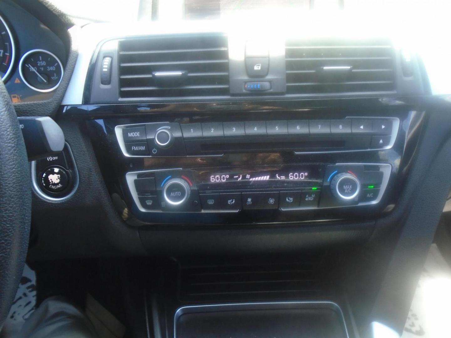 2018 White /Black BMW 3-Series 320i Sedan (WBA8A9C55JA) with an 2.0L L4 DOHC 16V engine, 8A transmission, located at 6112 N Florida Avenue, Tampa, FL, 33604, (888) 521-5131, 27.954929, -82.459534 - 499$ DOWN PLUS TAG & TAX. - Photo#21