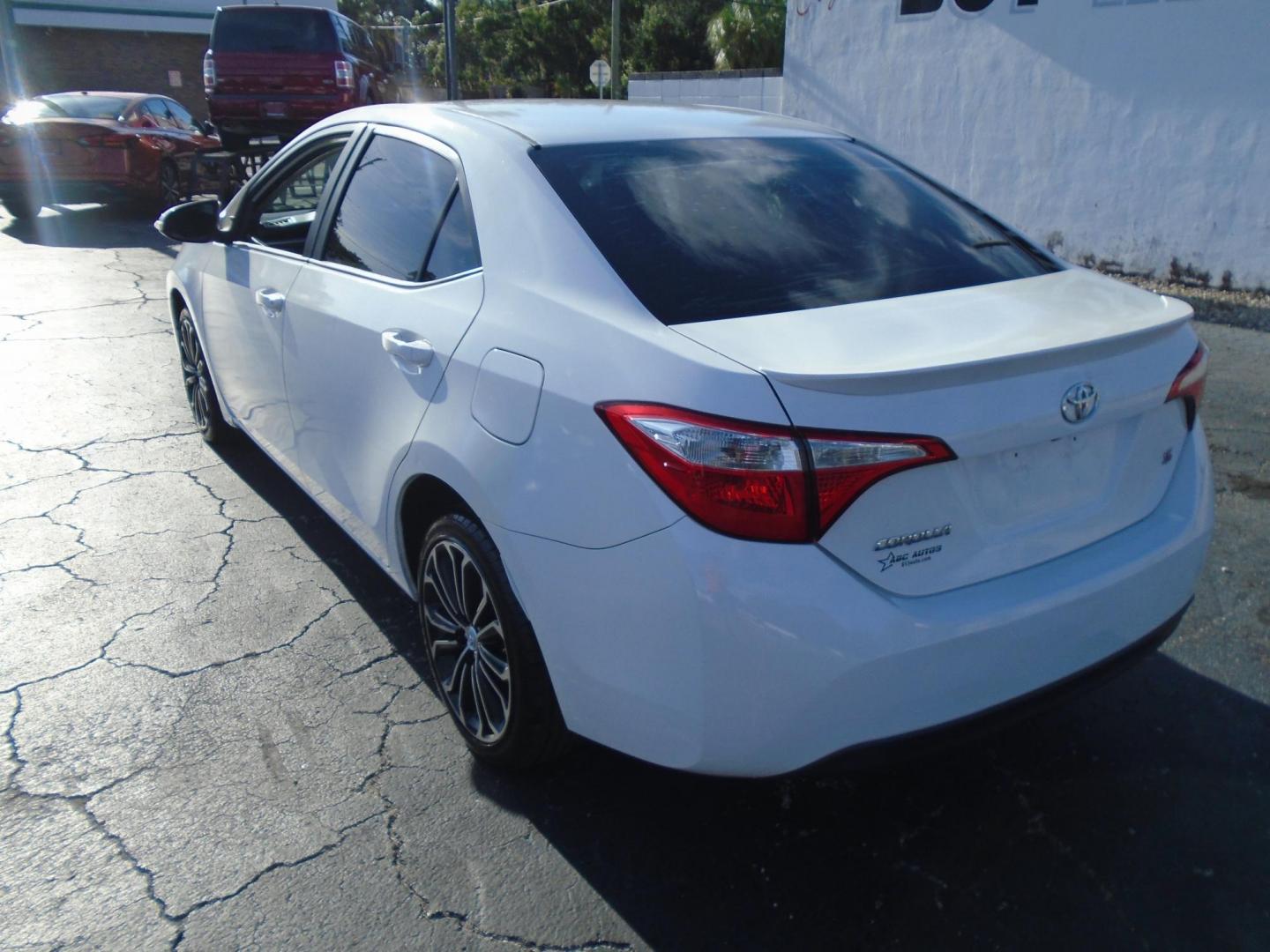2016 White /GREY Toyota Corolla L 4-Speed AT (5YFBURHE9GP) with an 1.8L L4 DOHC 16V engine, 4A transmission, located at 6112 N Florida Avenue, Tampa, FL, 33604, (888) 521-5131, 27.954929, -82.459534 - 499$ down plus tax & tag. - Photo#6