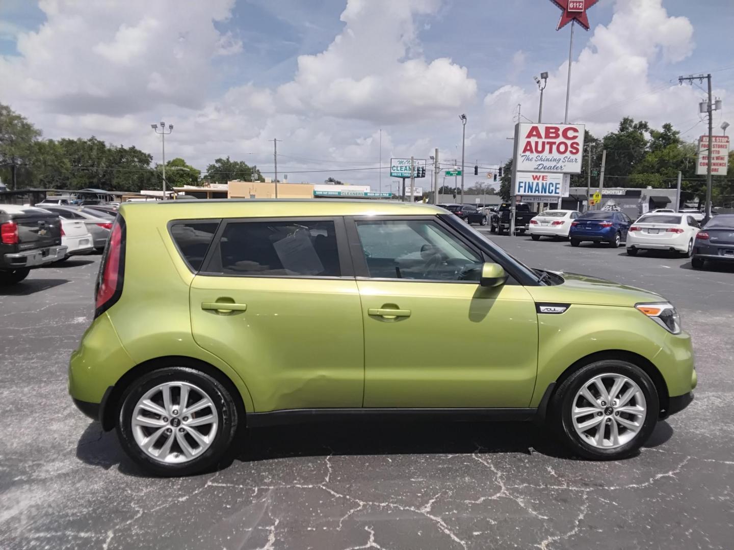 2017 GREEN /Black Kia Soul + (KNDJP3A57H7) with an 2.0L L4 DOHC 16V engine, 6A transmission, located at 5117 SR 674, Wimauma, FL, 33598, (813) 938-5846, 27.712418, -82.322784 - $499 DOWN PLUS TAX & TAG. - Photo#3