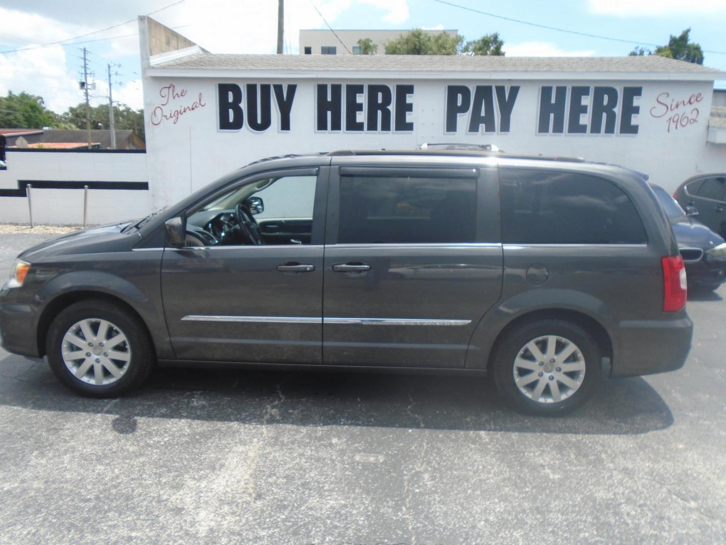 2016 GRAY /Black Chrysler Town & Country Touring (2C4RC1BG0GR) with an 3.6L V6 DOHC 24V engine, 6A transmission, located at 6112 N Florida Avenue, Tampa, FL, 33604, (888) 521-5131, 27.954929, -82.459534 - 499$ down plus tax & tag. - Photo#0