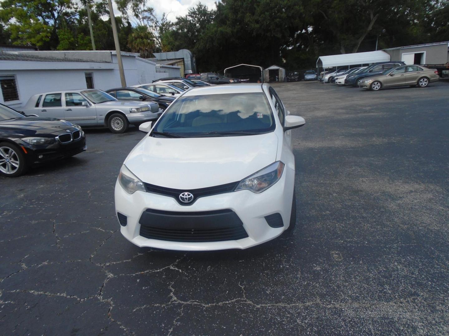2014 White /Beige Toyota Corolla ECO CVT (5YFBPRHE8EP) with an 1.8L L4 DOHC 16V engine, Continuously Variable Transmission transmission, located at 6112 N Florida Avenue, Tampa, FL, 33604, (888) 521-5131, 27.954929, -82.459534 - 499$ down plus tax & tag. - Photo#1