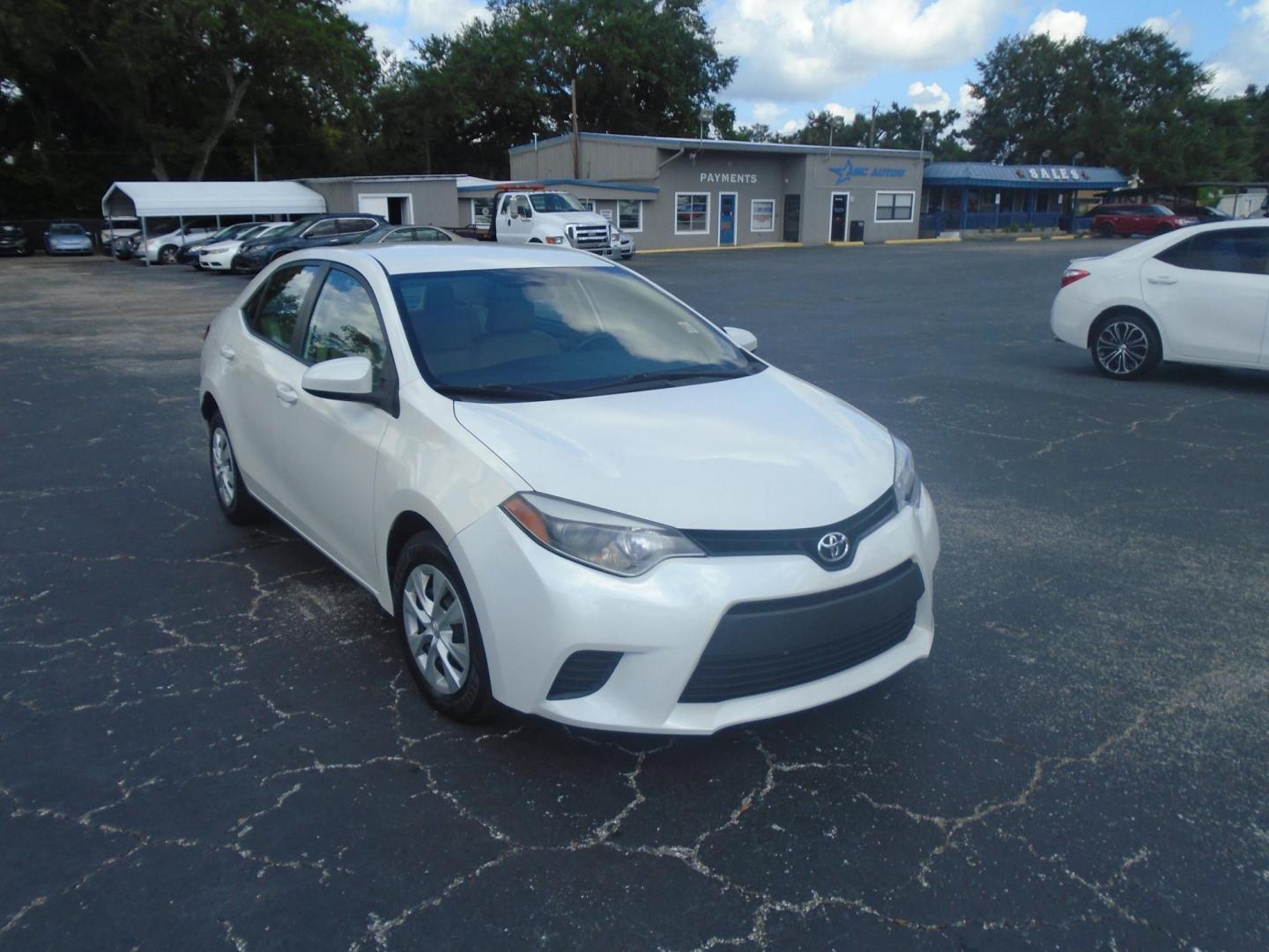 2014 White /Beige Toyota Corolla ECO CVT (5YFBPRHE8EP) with an 1.8L L4 DOHC 16V engine, Continuously Variable Transmission transmission, located at 6112 N Florida Avenue, Tampa, FL, 33604, (888) 521-5131, 27.954929, -82.459534 - 499$ down plus tax & tag. - Photo#2