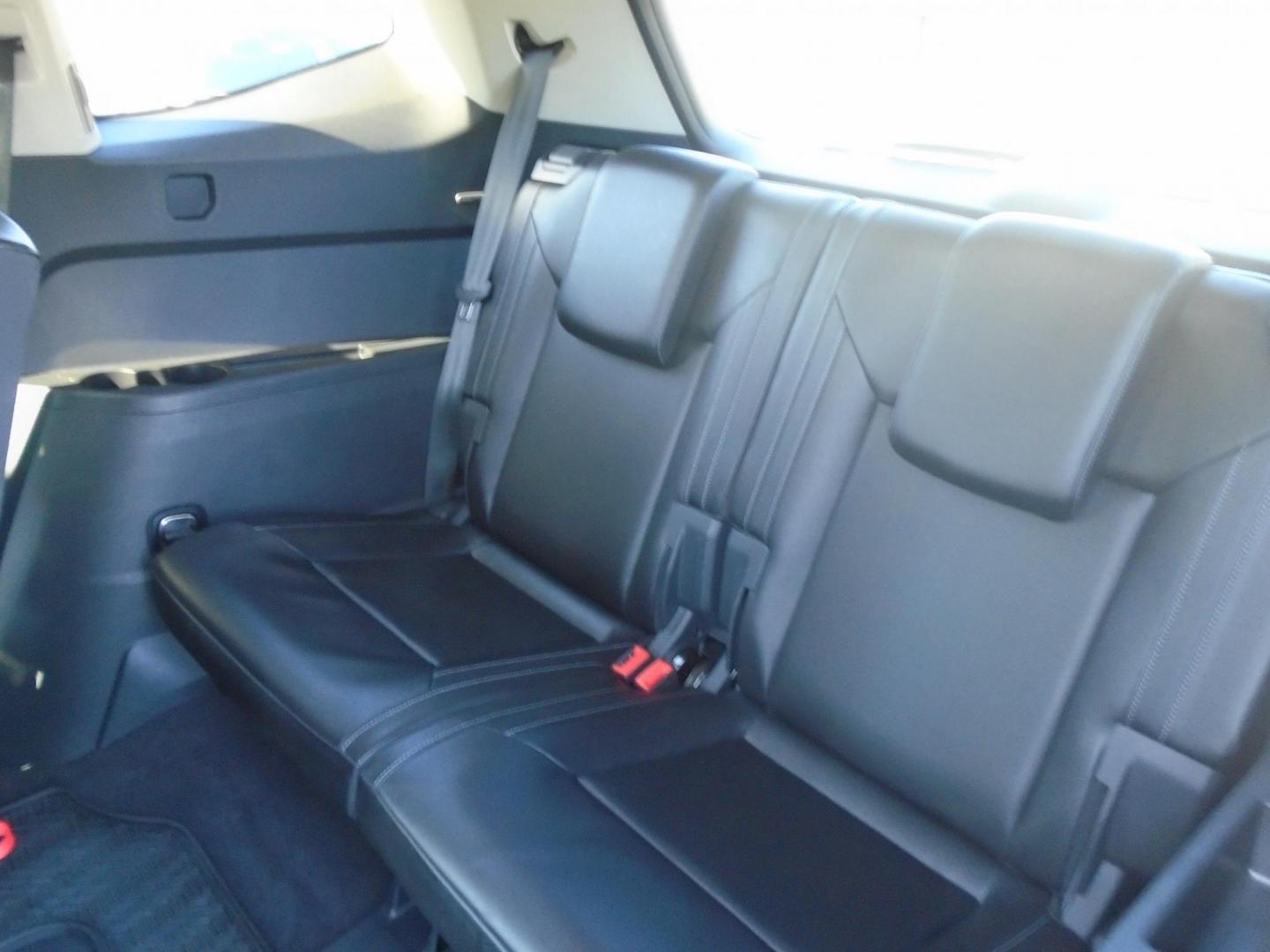 2018 Blue /Black Volkswagen Atlas V6 SE w/Technology (1V2DR2CA8JC) with an 3.6L V6 DOHC 24V engine, 8A transmission, located at 6112 N Florida Avenue, Tampa, FL, 33604, (888) 521-5131, 27.954929, -82.459534 - 499$ DOWN PLUS TAX & TAG. - Photo#14