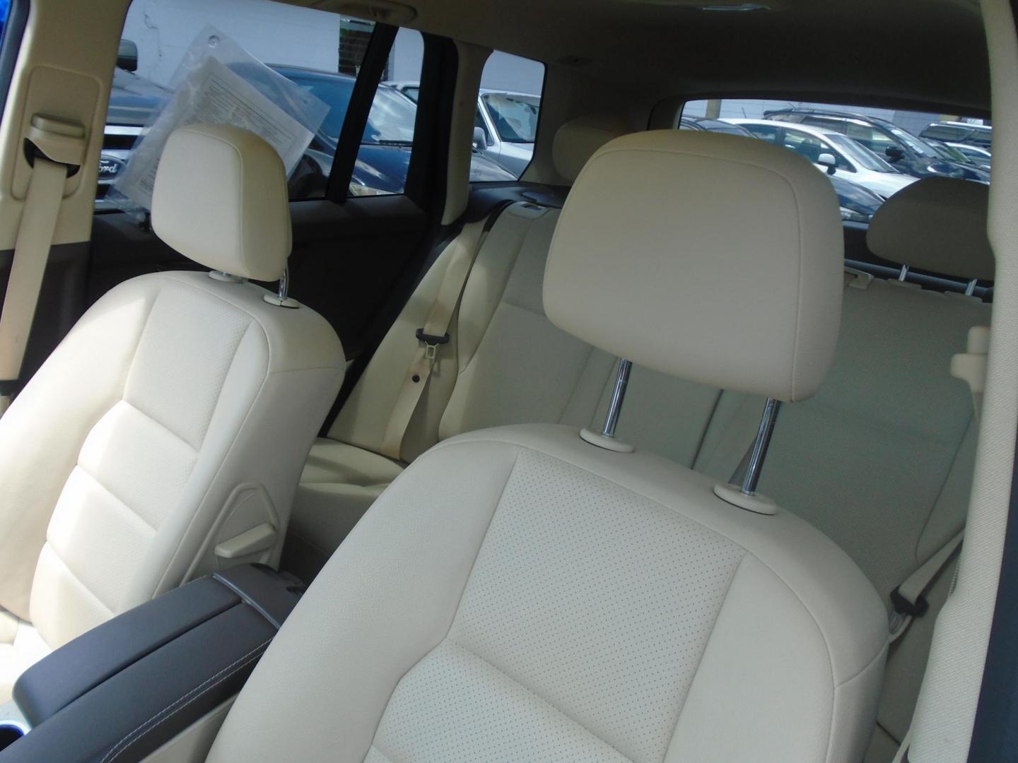 2013 BLACK /Beige Mercedes-Benz GLK-Class GLK350 (WDCGG5HB0DF) with an 3.5L V6 DOHC 24V engine, 7-Speed Automatic transmission, located at 6112 N Florida Avenue, Tampa, FL, 33604, (888) 521-5131, 27.954929, -82.459534 - 499$ down plus tax & tag. - Photo#10