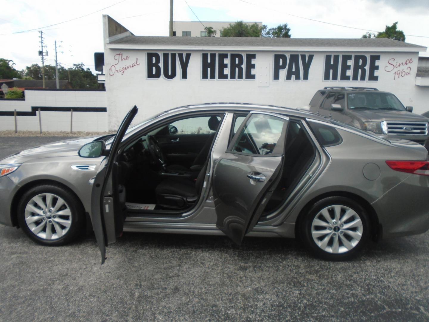 2018 GRAY /Grey Kia Optima LX (5XXGT4L35JG) with an 2.4L L4 DOHC 16V engine, 6A transmission, located at 6112 N Florida Avenue, Tampa, FL, 33604, (888) 521-5131, 27.954929, -82.459534 - 499$ down plus tax & tag. - Photo#3