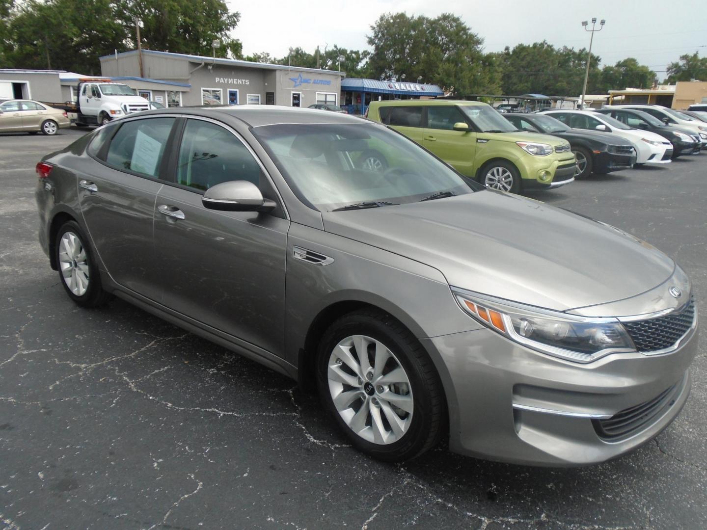 2018 GRAY /Grey Kia Optima LX (5XXGT4L35JG) with an 2.4L L4 DOHC 16V engine, 6A transmission, located at 6112 N Florida Avenue, Tampa, FL, 33604, (888) 521-5131, 27.954929, -82.459534 - 499$ down plus tax & tag. - Photo#6