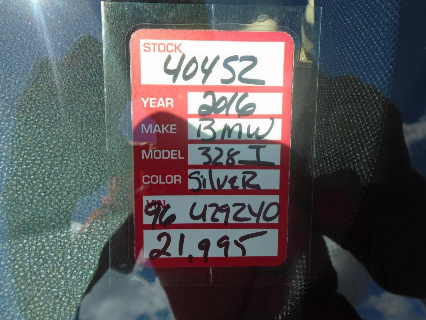 2016 SILVER /Beige BMW 3-Series 328i SULEV (WBA8E9G59GN) with an 2.0L L4 DOHC 16V engine, located at 6112 N Florida Avenue, Tampa, FL, 33604, (888) 521-5131, 27.954929, -82.459534 - 499$ down plus tax & tag. - Photo#15